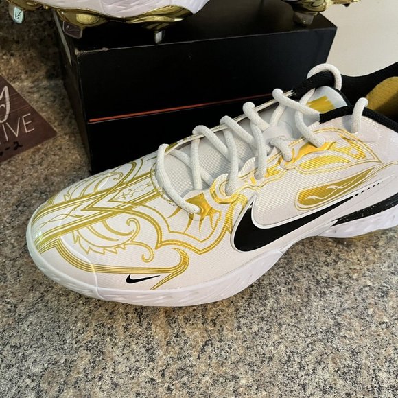 Nike Alpha Huarache Elite 3 Low PRM Baseball White Gold CV3553-101 Mens Size‎ 9 - Picture 2 of 8